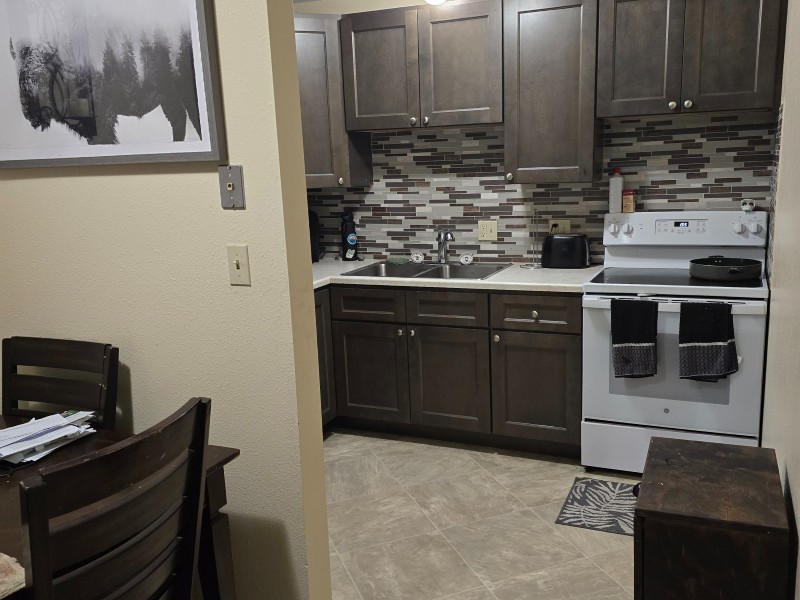 1307 Apartment Kitchen