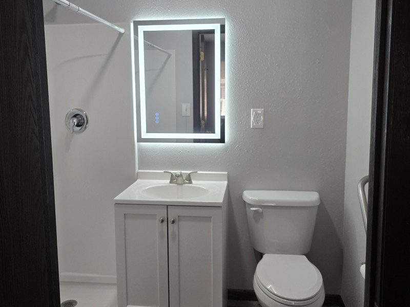 402 Unit Bathroom